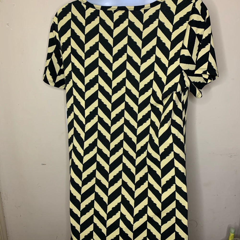 Lularoe Top - Picture 2 of 4